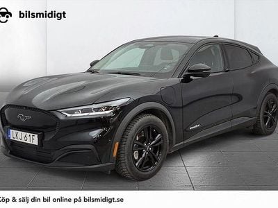 Svart Begagnad 2022 Ford Mustang Mach-E SUV | 359 900 kr (Bra pris)