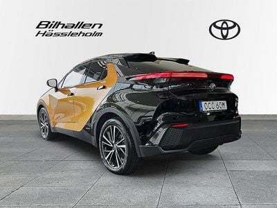 Gul Begagnad 2023 Toyota C-HR Executive SUV | 409 900 kr (Marknadspris)