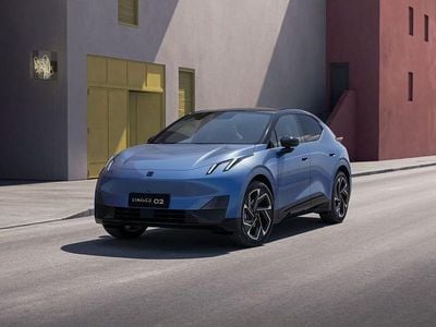 Blå Ny 2025 Lynk & Co 02 SUV | 474 995 kr (Marknadspris)