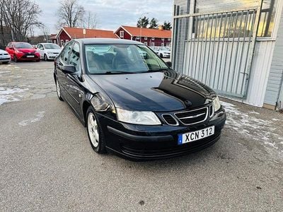 Svart Begagnad 2005 Saab 9-3 Linear Sedan | 29 900 kr (Marknadspris)