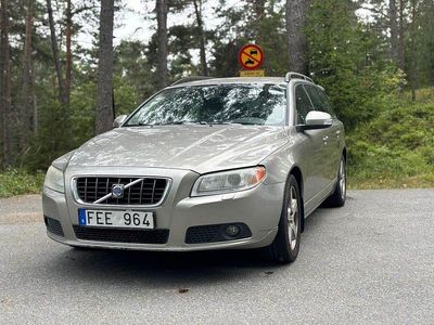 Ljusbrun (lbrun) Begagnad 2007 Volvo V70 Kombi | 44 900 kr (Dyr)