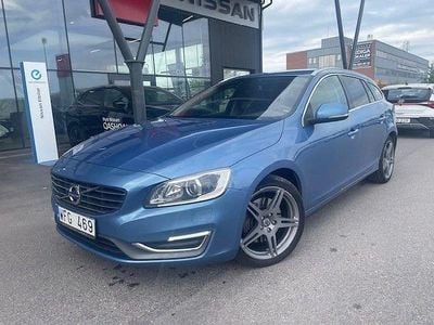 Blå Begagnad 2013 Volvo V60 Summum Kombi | 139 000 kr (Marknadspris)