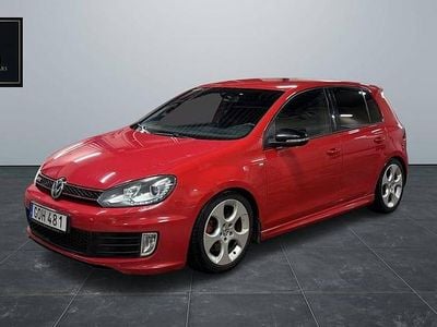 Röd Begagnad 2012 VW Golf VII Edition Halvkombi | 144 900 kr (Marknadspris)