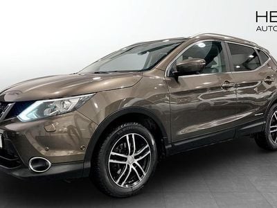 Svart Begagnad 2015 Nissan Qashqai Tekna SUV | 119 800 kr (Marknadspris)