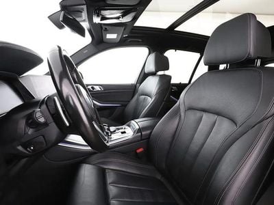 Svart Begagnad 2021 BMW X5 M Sport SUV | 549 000 kr (Superpris)