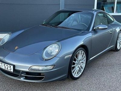 Grå Begagnad 2005 Porsche 911 Carrera S Sportkupé | 589 000 kr (Dyr)