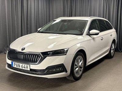 Vit Begagnad 2022 Skoda Octavia Style Kombi | 249 900 kr (Marknadspris)