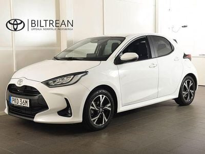 Vit Begagnad 2024 Toyota Yaris Hybrid Active Halvkombi | 259 900 kr (Lite dyr)