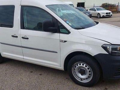 Begagnad 2017 VW Caddy Minibuss | 185 000 kr