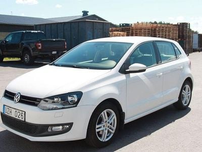Vit Begagnad 2012 VW Polo Halvkombi | 105 000 kr (Lite dyr)