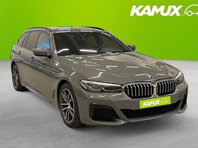 Silver/grå Begagnad 2021 BMW 520 M Sport Kombi | 379 700 kr (Marknadspris)