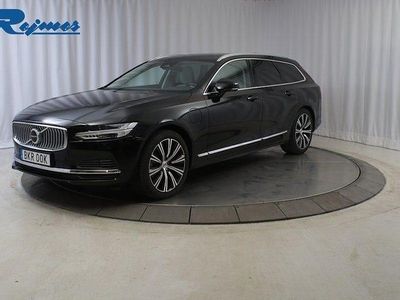 Svart Begagnad 2023 Volvo V90 Core Kombi | 374 900 kr (Marknadspris)