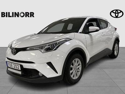 Vit Begagnad 2017 Toyota C-HR Active SUV | 179 900 kr (Marknadspris)