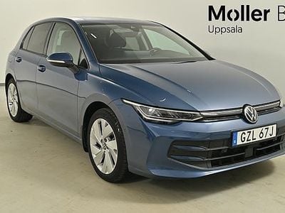 Anemone blue metallic Begagnad 2025 VW Golf VIII Edition Halvkombi | 314 900 kr (Marknadspris)