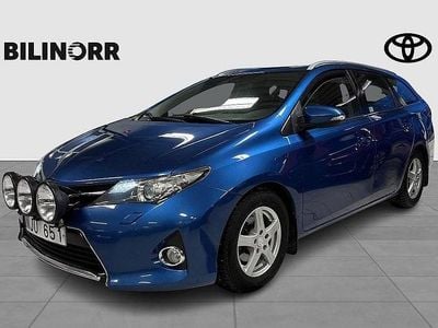 Blå Begagnad 2013 Toyota Auris Touring Sports Active Kombi | 99 900 kr (Marknadspris)