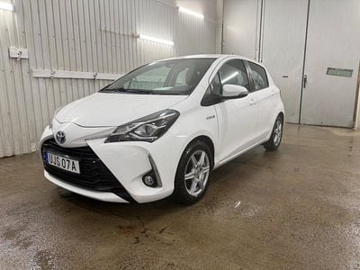 Begagnad Toyota Yaris Hybrid Active 101 HK (74 kW) 2019 Vit