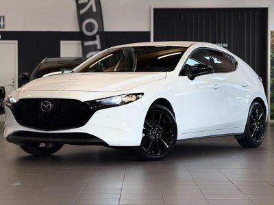 Arctic white Ny 2025 Mazda 3 Homura-Line Halvkombi | 335 200 kr (Marknadspris)