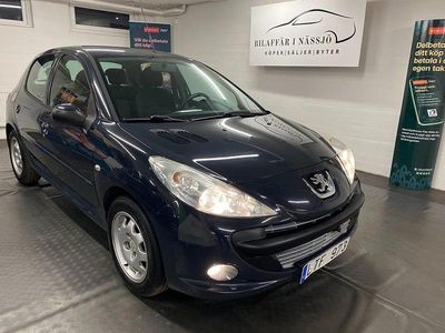 Grå Begagnad 2011 Peugeot 206+ Halvkombi | 34 900 kr (Marknadspris)