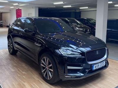 Svart Begagnad 2018 Jaguar F-Pace R-Sport SUV | 289 900 kr