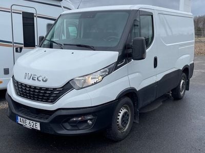 begagnad Iveco Daily 35S12A8 Van 7m3 Hi-Matic Euro 6