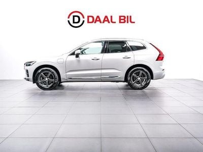 Vit Begagnad 2022 Volvo XC60 Core SUV | 418 700 kr (Bra pris)