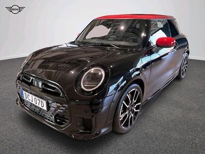 Svart Begagnad 2024 Mini John Cooper Works Halvkombi | 409 900 kr
