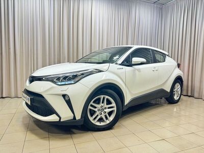 begagnad Toyota C-HR Hybrid CVT Euro6 (122hk) M-värm / 1 Ägare / Moms