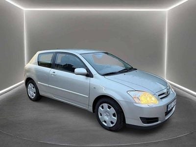 Silver Begagnad 2006 Toyota Corolla Halvkombi | 34 900 kr (Marknadspris)
