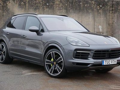 Begagnad Porsche Cayenne Chrono 462 HK (339 kW) 2020 Grå SUV