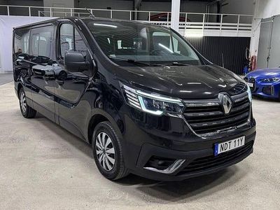 Svart Begagnad 2022 Renault Trafic Minibuss | 378 900 kr (Dyr)