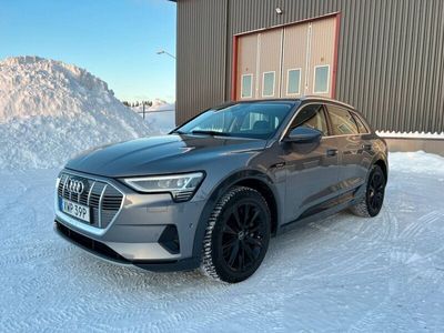 begagnad Audi e-tron 55 Quattro 408HK Lågmil 1 Ägare Momsad