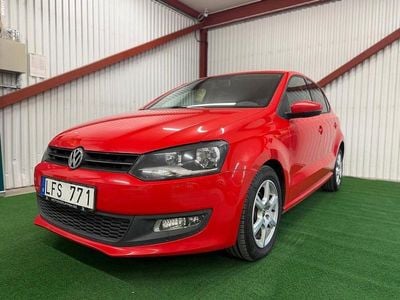 Röd Begagnad 2011 VW Polo Halvkombi | 52 400 kr (Marknadspris)