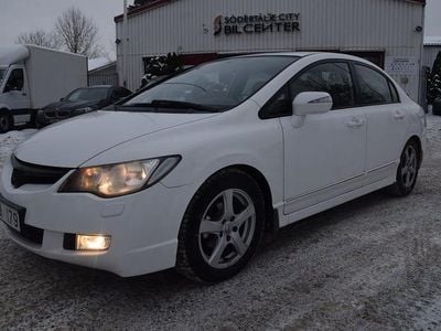 Vit Begagnad 2006 Honda Civic Hybrid Sedan | 49 900 kr (Bra pris)