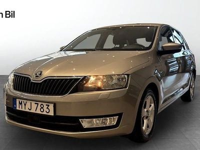 Cappuccinobeige metallic Begagnad 2016 Skoda Rapid Kombi | 104 900 kr
