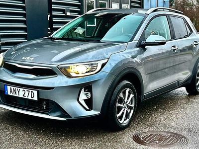 Grå Begagnad 2024 Kia Stonic Advance SUV | 229 900 kr (Marknadspris)