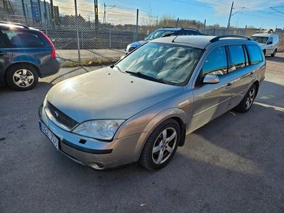 begagnad Ford Mondeo Automat Kombi 2.5 EST besiktigad