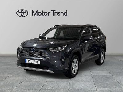 Grå Begagnad 2021 Toyota RAV4 Hybrid Active SUV | 319 000 kr (Marknadspris)