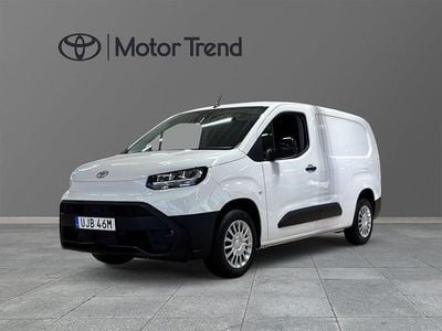 Vit Begagnad 2024 Toyota Proace City City Minibuss | 339 900 kr (Lite dyr)