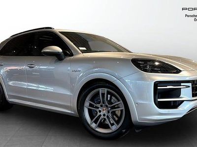 Begagnad Porsche Cayenne 305 HK (224 kW) 2025 Dolomite silver metallic SUV