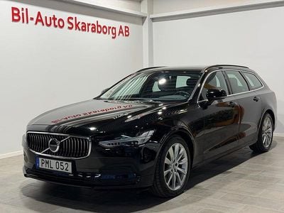 Svart Begagnad 2022 Volvo V90 Momentum Kombi | 289 500 kr (Marknadspris)