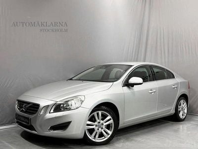 Ljusgrå Begagnad 2010 Volvo S60 Summum Sedan | 89 000 kr (Marknadspris)