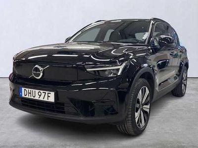 Svart Begagnad 2023 Volvo XC40 Core SUV | 309 900 kr (Superpris)