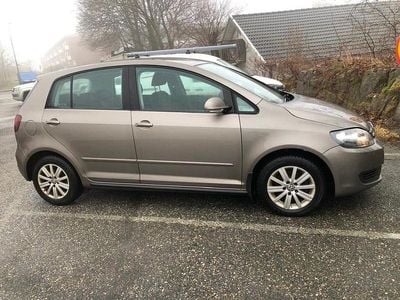 Begagnad VW Golf Plus Cross 122 HK (89 kW) 2012 Brun Minibuss