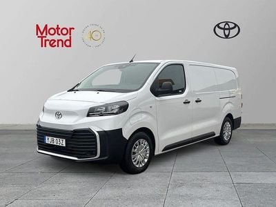 Vit Begagnad 2024 Toyota Proace Comfort Minibuss | 589 900 kr