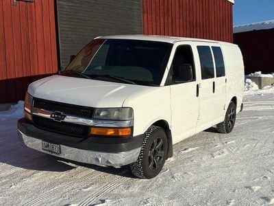 Begagnad Chevrolet Express 290 HK (213 kW) 2004 Vit
