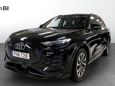 Begagnad Audi Q6 e-tron Performance 239 kW (326 HK) 2025 Svart SUV
