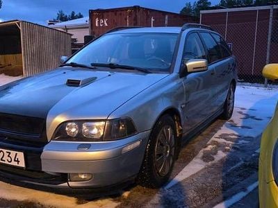 Begagnad 2003 Volvo V40 Kombi | 20 000 kr (Dyr)