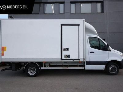 Blå Begagnad 2021 Mercedes Sprinter Van | 569 900 kr
