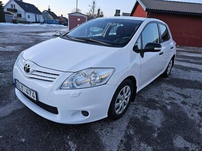 begagnad Toyota Auris 5-dörrar 1.4 D-4D Euro 5