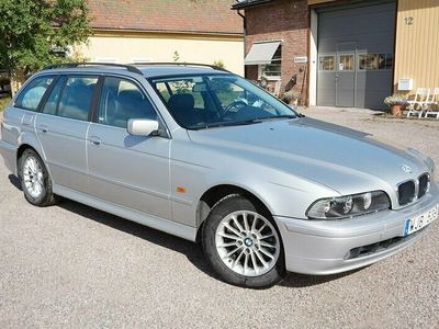 begagnad BMW 530 i Touring Automat 231hk Nybes